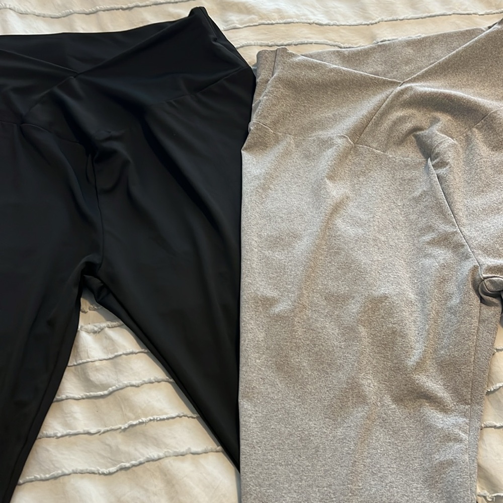 COPY - BUNDLE OF 2 LARGE SHEIN LEGGINGS. (highwasted) selling for $5! - Picture 3 of 4